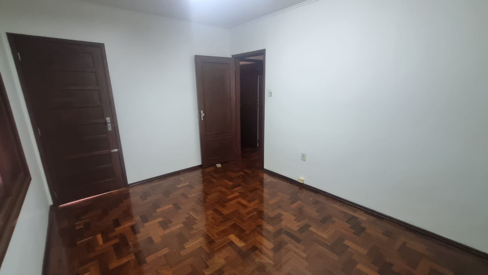 Ótima Residência com 5 dormitórios e 2 suítes. Bairro Santa Tereza. — foto 18