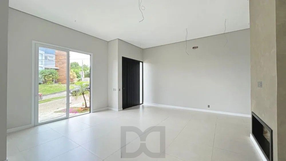 Apresentamos esta belíssima casa térrea 174m2 de área privativa, 3 suítes e 3 vagas de garagem, no Condomínio Altos do Lago. — foto 6