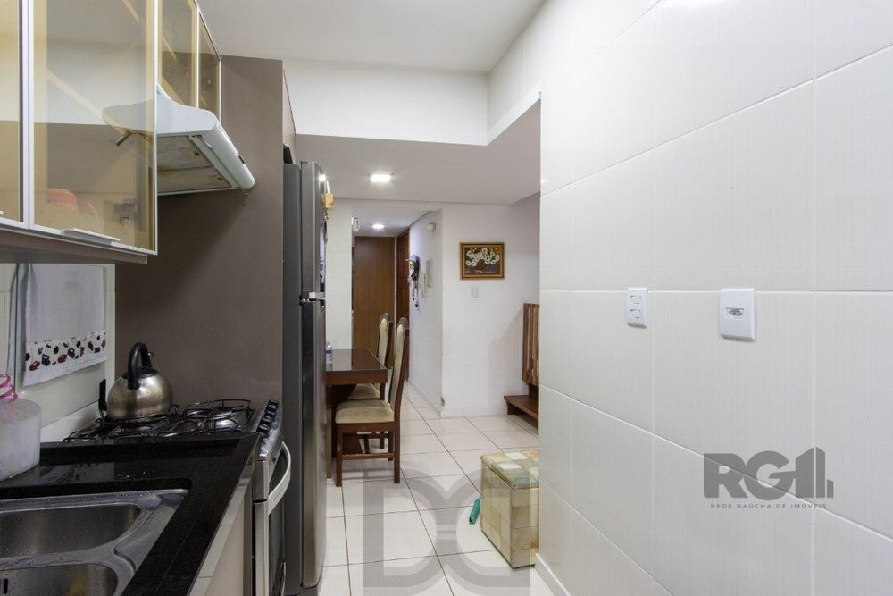 Casa em condomínio com 3 dormitórios, vaga coberta, churrasqueira - Bairro Camaquã — foto 9