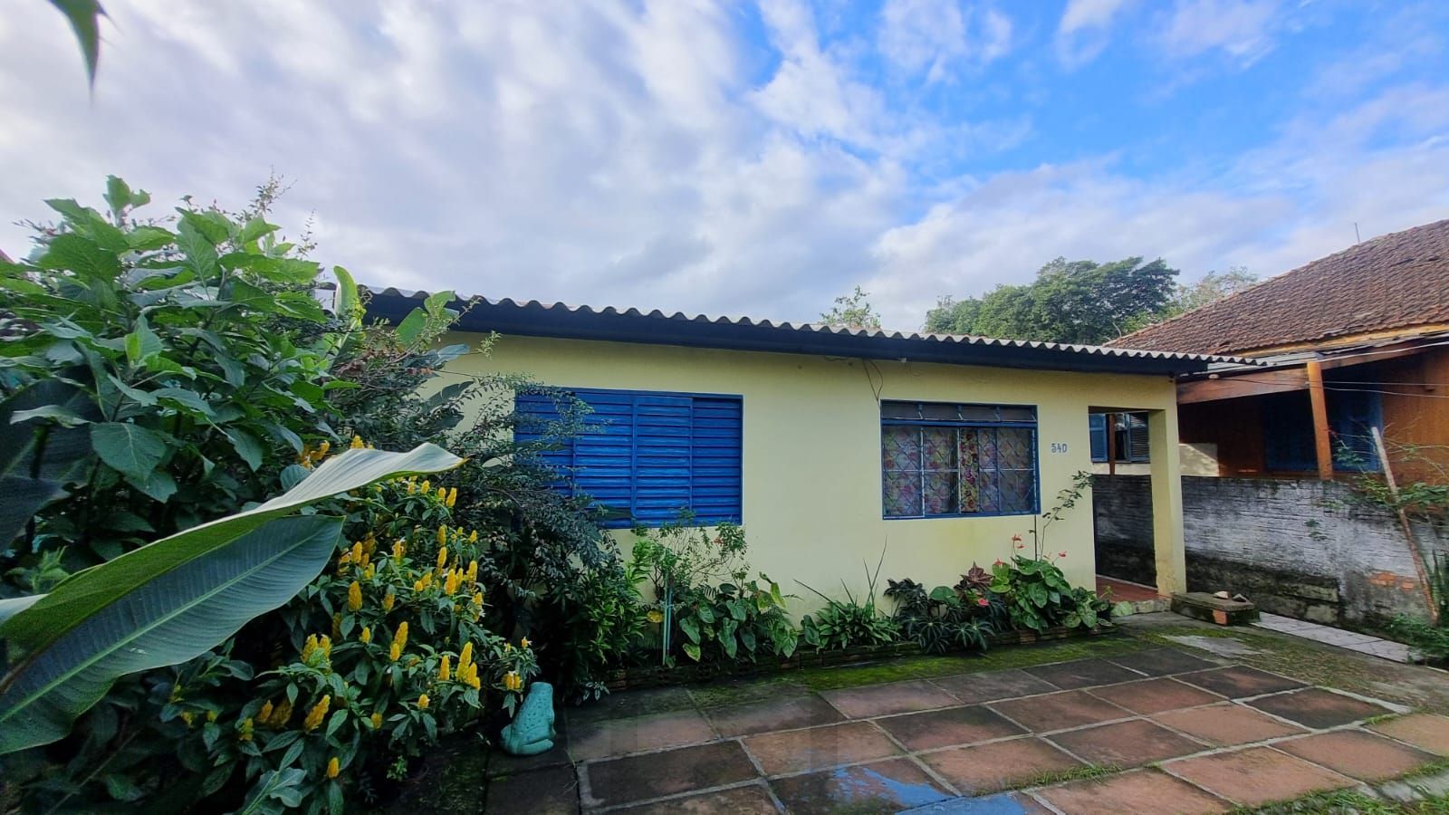 Casa no bairro Partenon, com 2 dormitórios. — foto 4