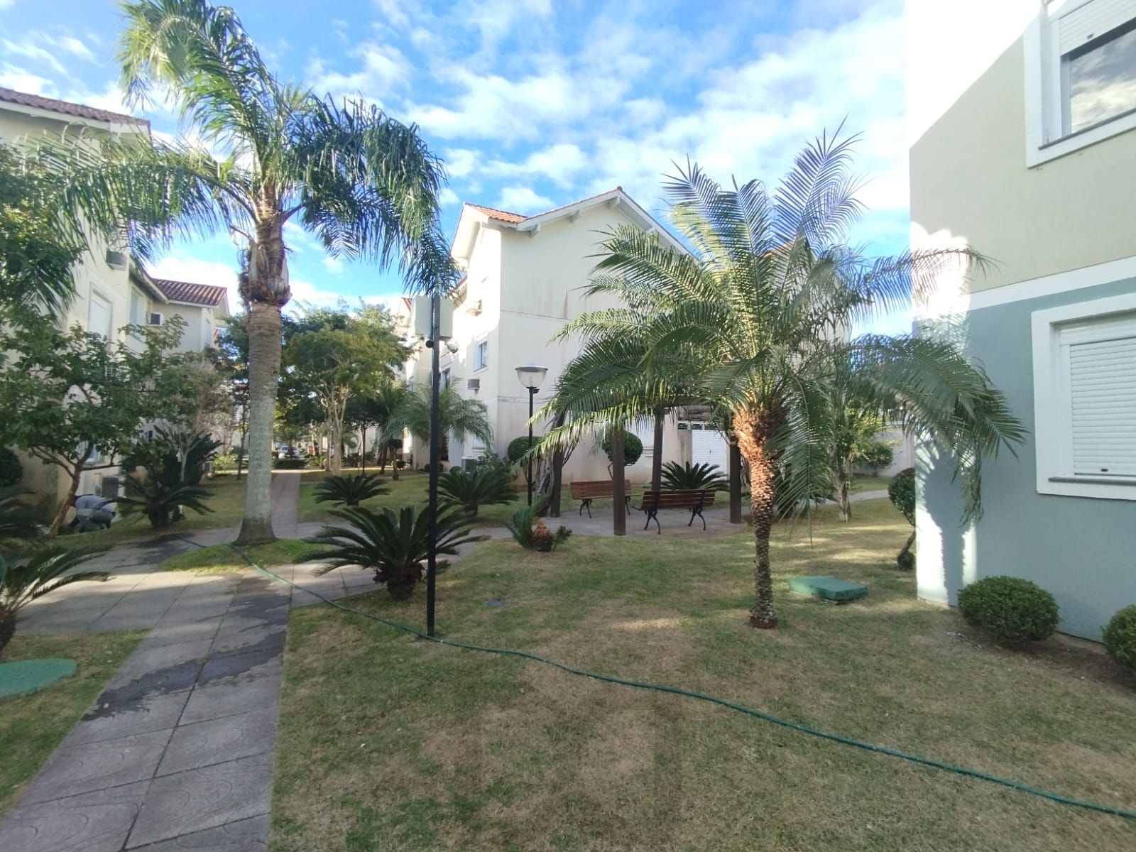 Apartamento Garden, térreo 2 dormitórios, piscina, vaga fixa, academia, playground, portaria 24hs.