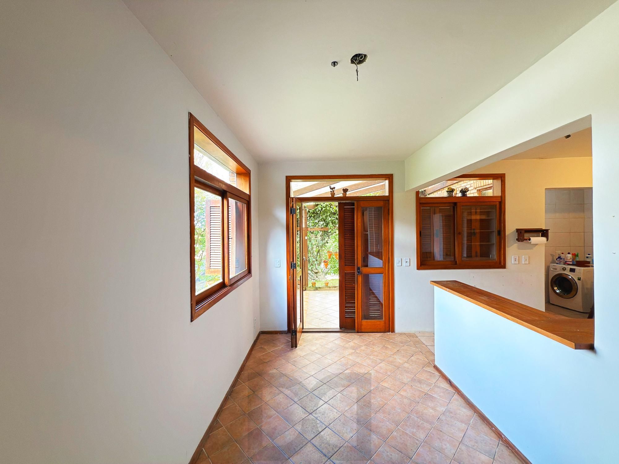 Casa em Condomínio  | 3 Dormitórios, Suíte, Lareira e Churrasqueira — foto 41