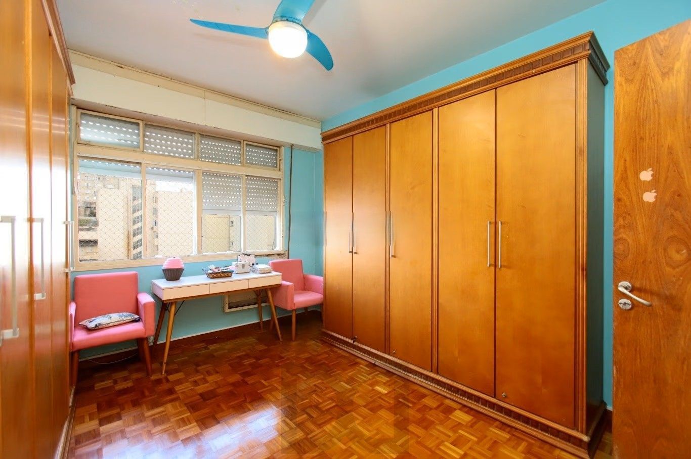 Amplo apartamento de 130m² privativos no Centro Histórico de Porto Alegre. — foto 18