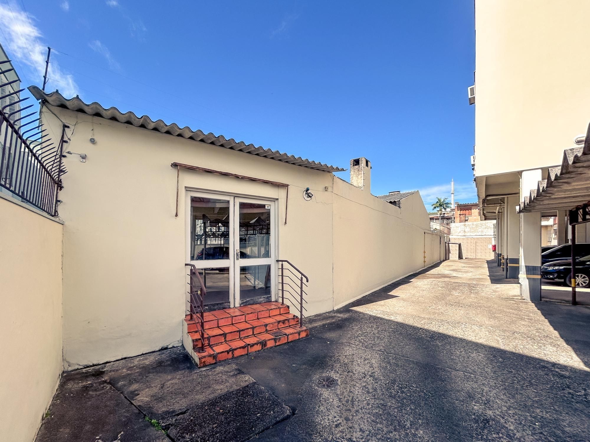 Excelente apartamento com 3 dormitórios no coração do Menino Deus — foto 24