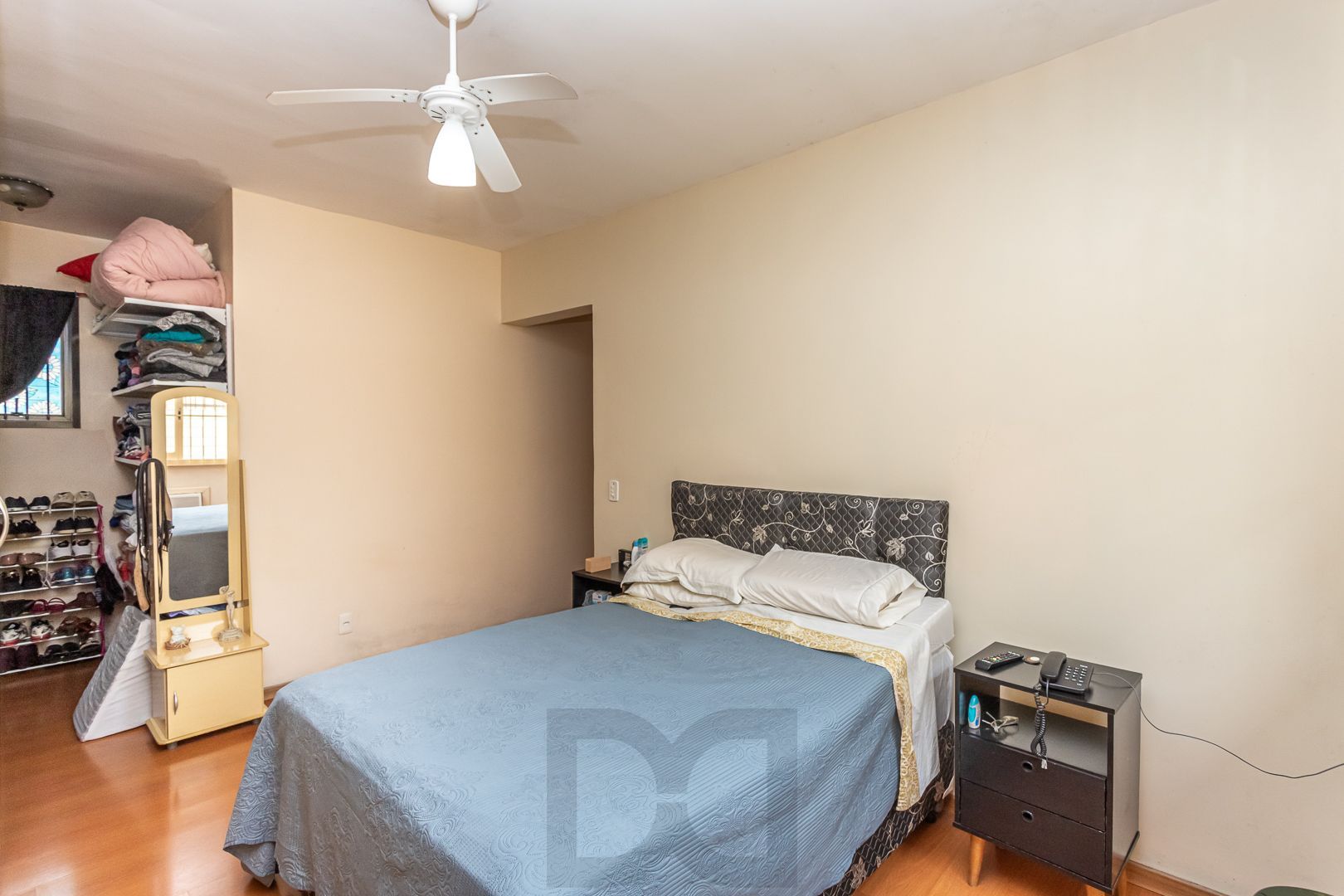 Excelente casa de dois pavimentos no bairro Ipanema, com 238m² de área privativa, 4 dormitórios, 1 suíte e 2 vagas de garagem. — foto 14