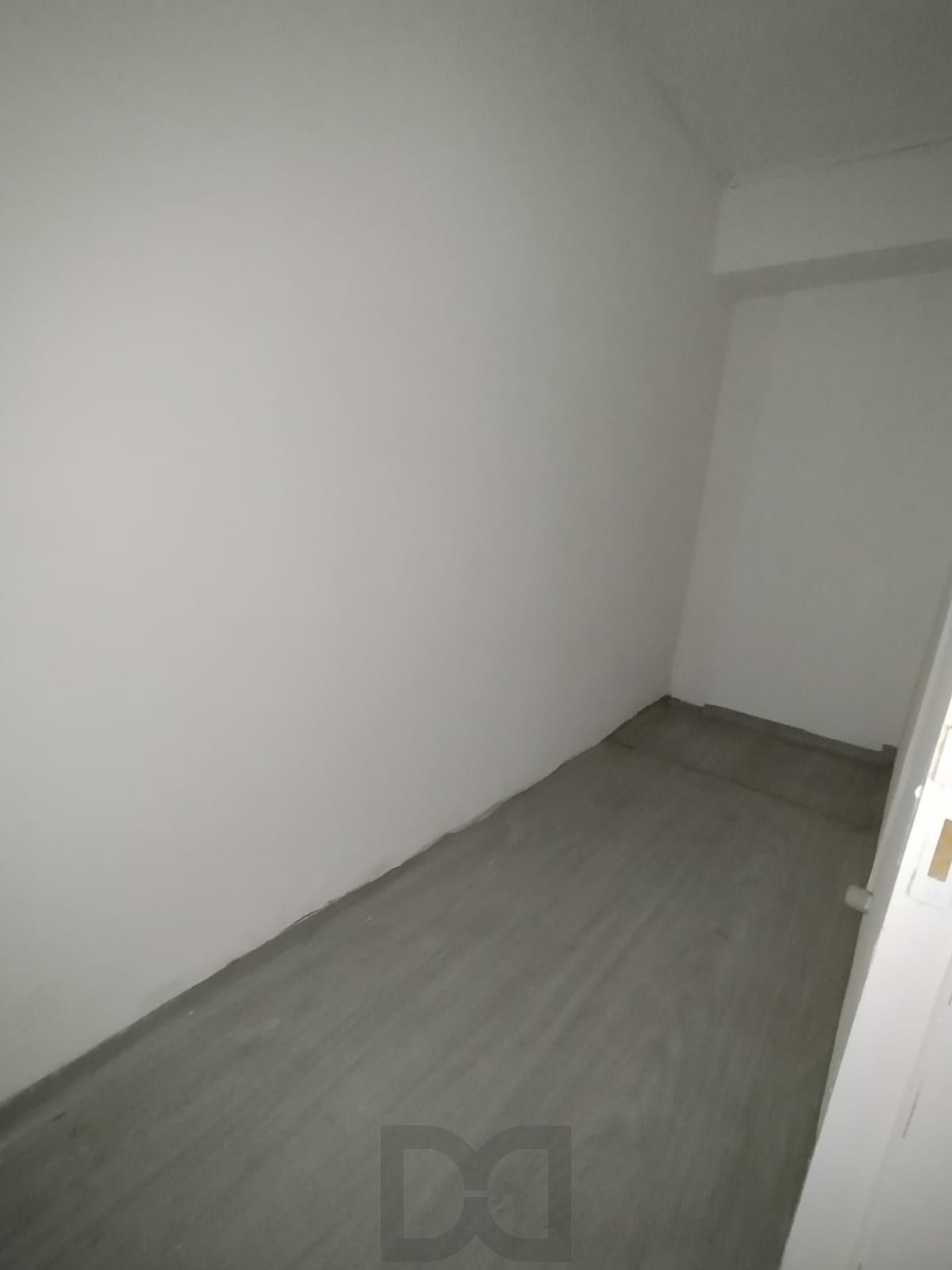 Excelente loja com 400m, 4 banheiros, 3 vagas, mezanino, fácil acesso e grande visibilidade no bairro Tristeza — foto 34