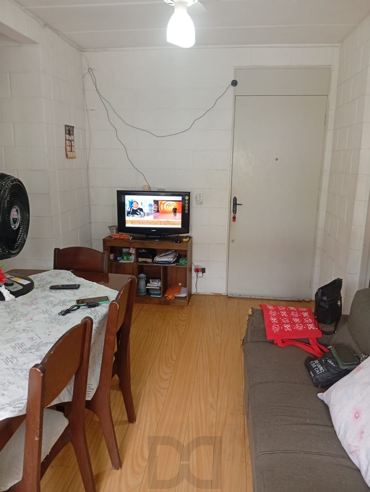 Amplo apartamento 02 dormitórios, no Bairro Vila Nova. — foto 9