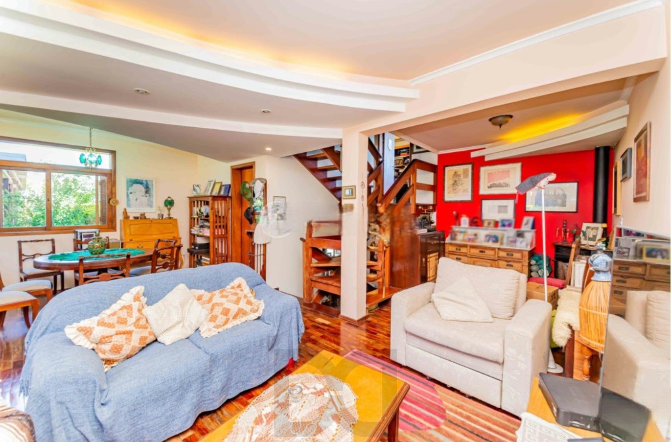 Casa em Condomínio | 3 Dormitórios, Suíte, Lareira e Churrasqueira — foto 1