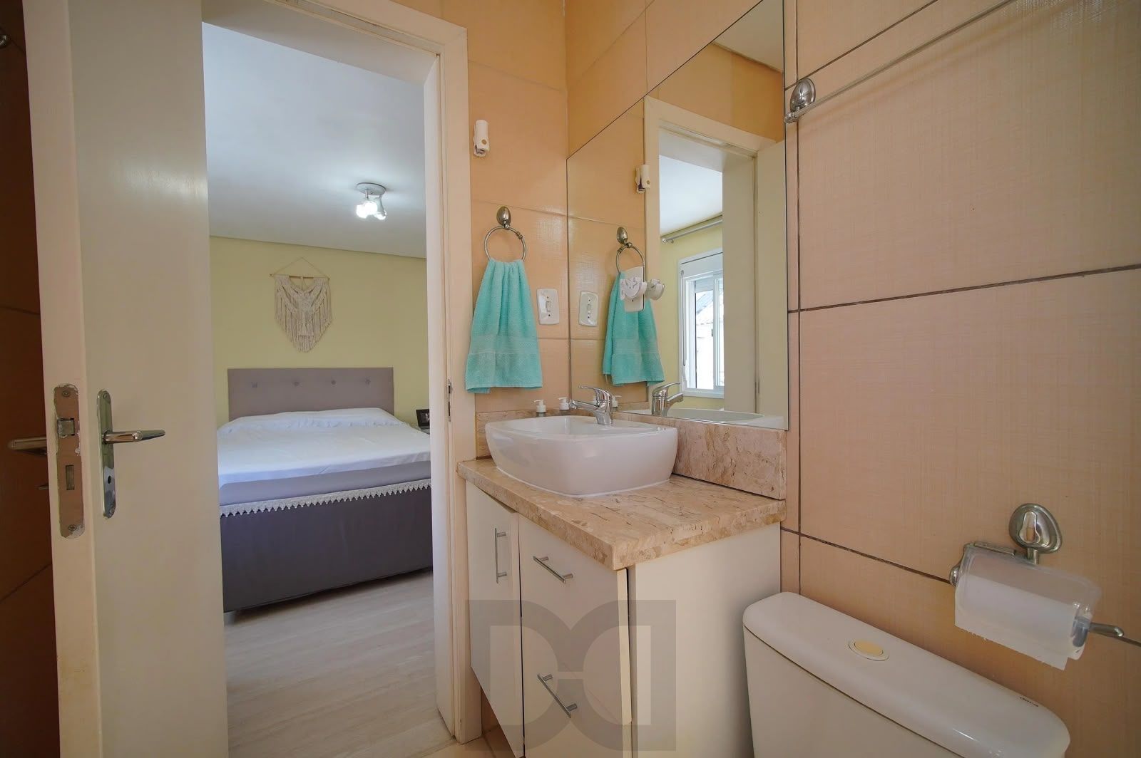 Casa em Condomínio com 3 Dormitórios, 137 m² e 2 Vagas na Zona Sul de PoA. — foto 22