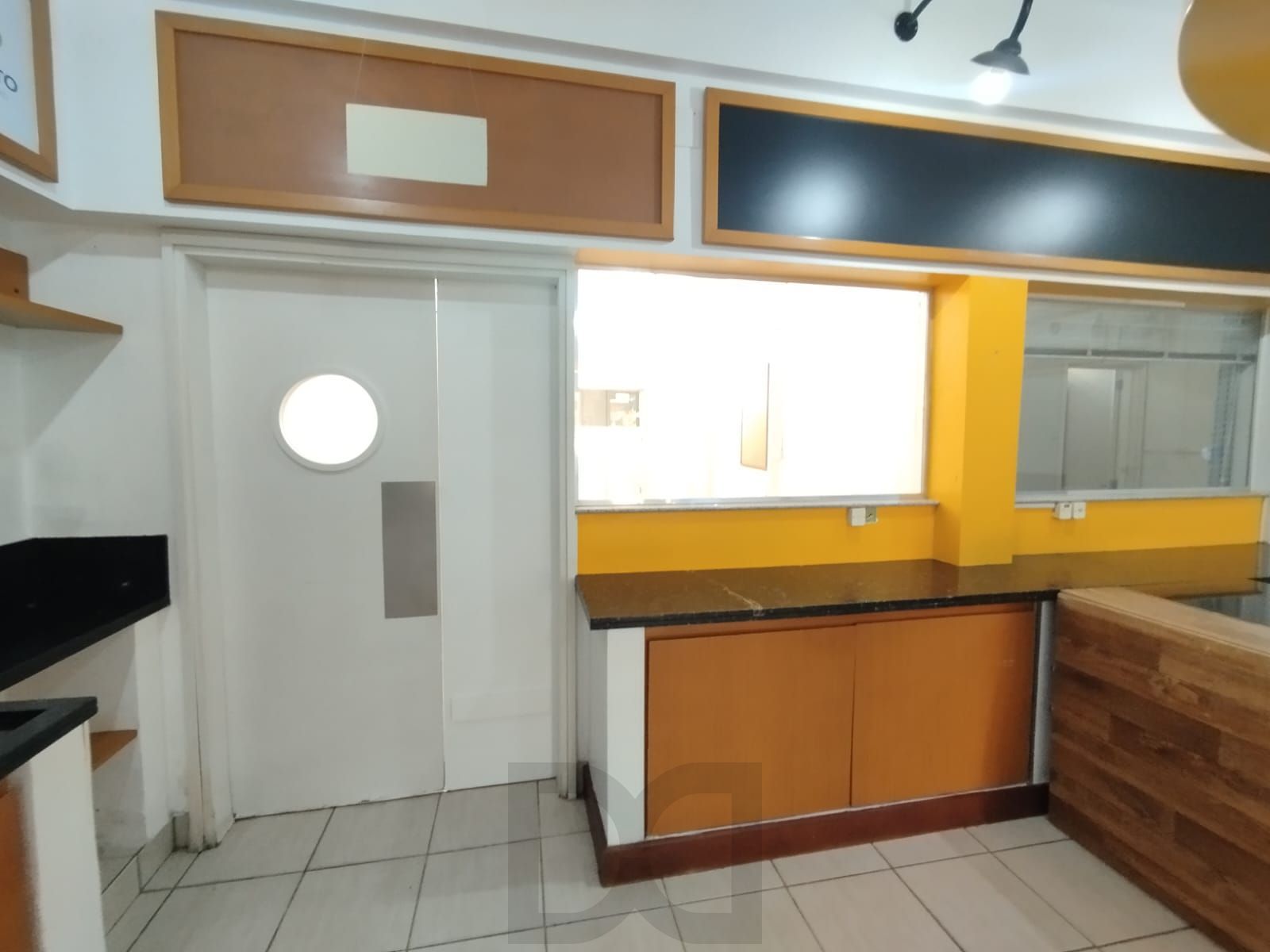 Loja na Tristeza com 360m², 17 vagas, 3 banheiros para locação. — foto 14