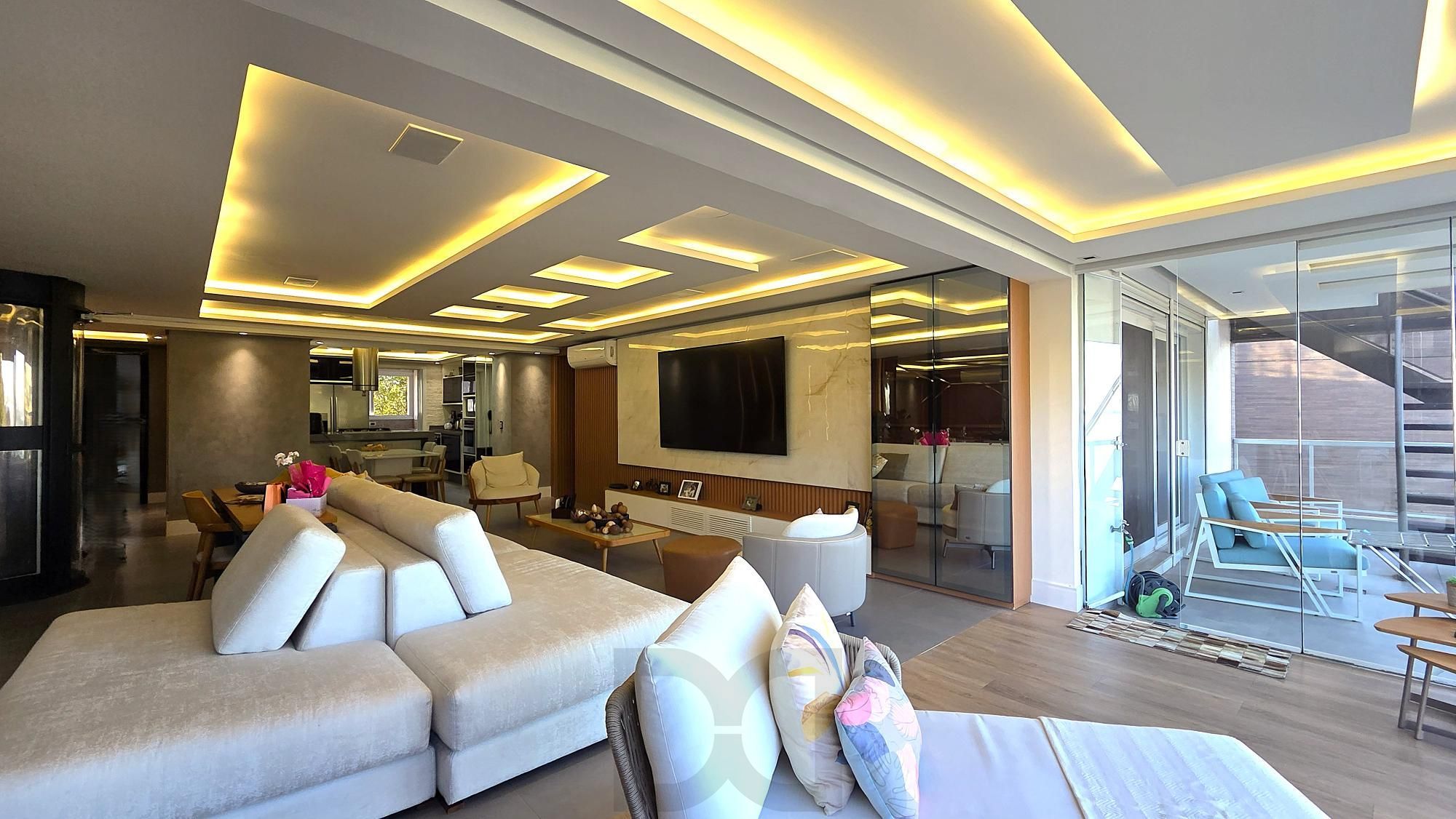 Cobertura de Alto Padrão com 357m2, 3 suítes e 3 vagas de garagem. Vista Permanente para o Guaíba | Porteira Fechada | Bairro Cristal. — foto 9