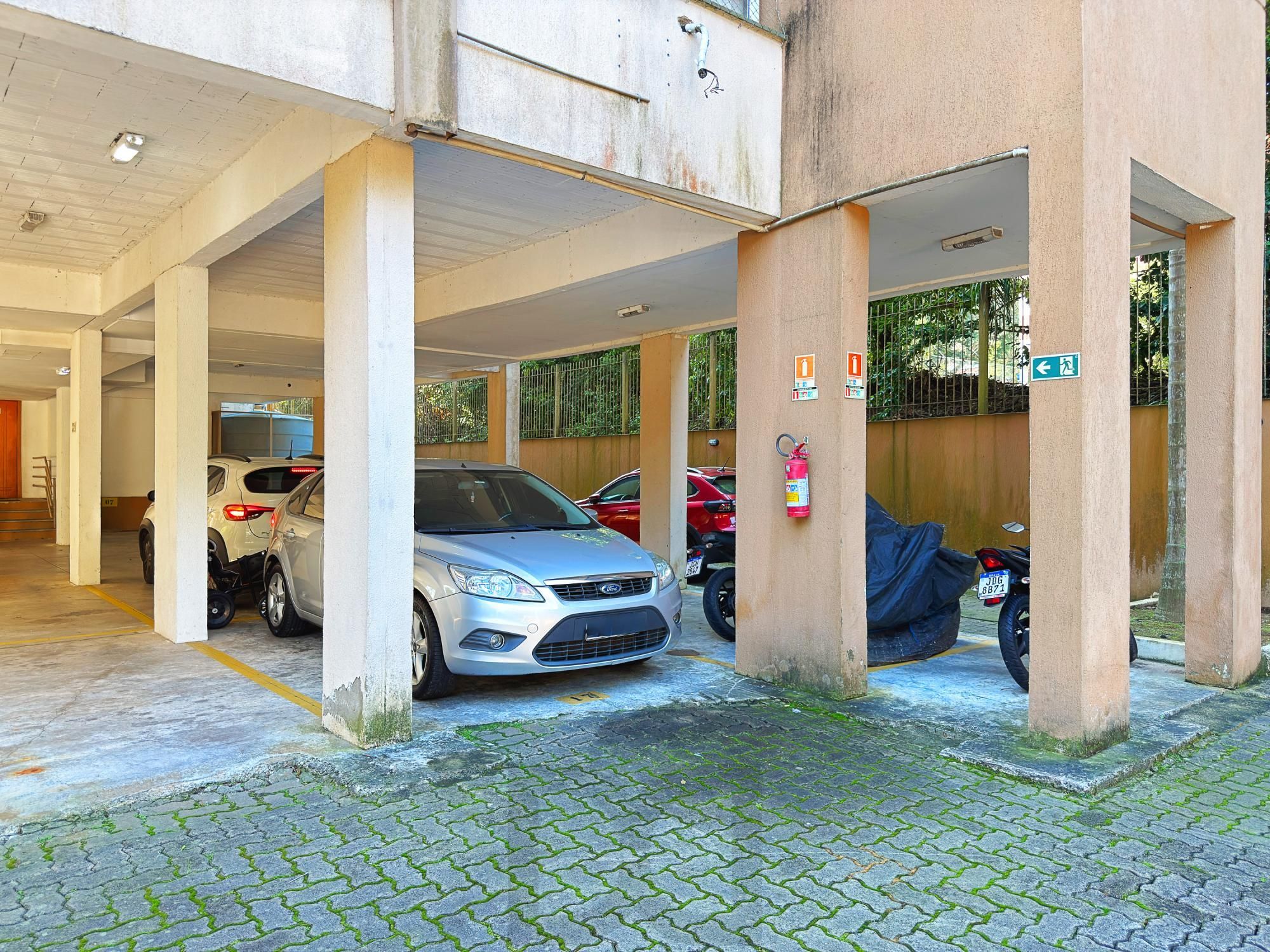 Apartamento com 2 dormitórios e 1 vaga coberta na Dea Coufal — foto 23