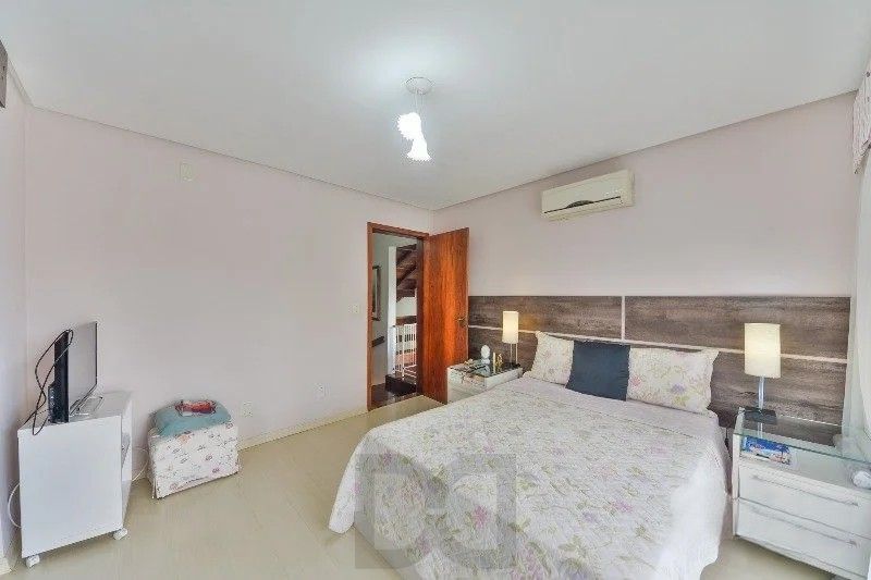 Casa à venda com 280m² | 3 dormitórios | 1 suíte | 2 vagas | Ipanema – Porto Alegre — foto 19