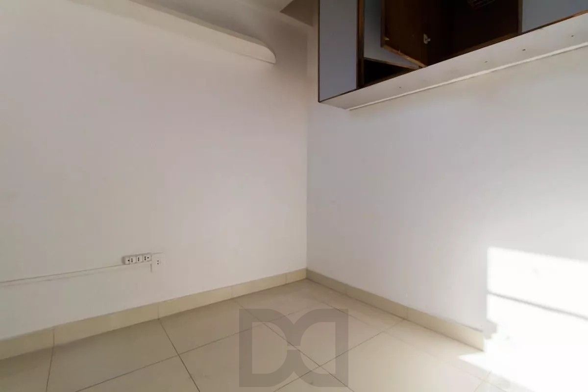 Ótimo apartamento no Menino Deus com 76,48m2 de área privativa, 3 dormitórios e 2 banheiros. — foto 11