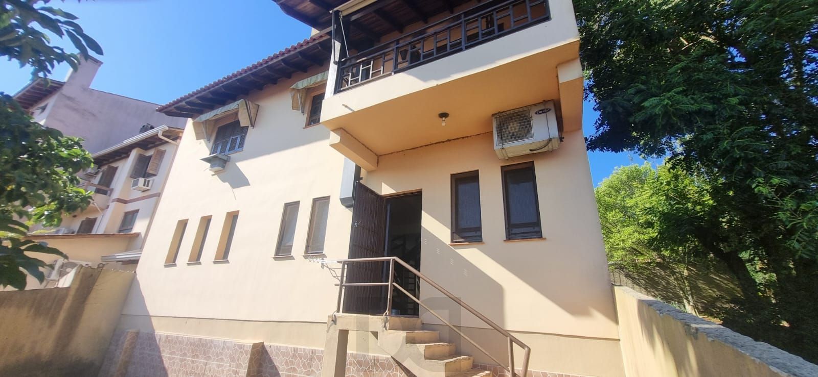 Ótima Residência com 3 dormitórios sendo 1suíte, no Bairro Ipanema. — foto 4
