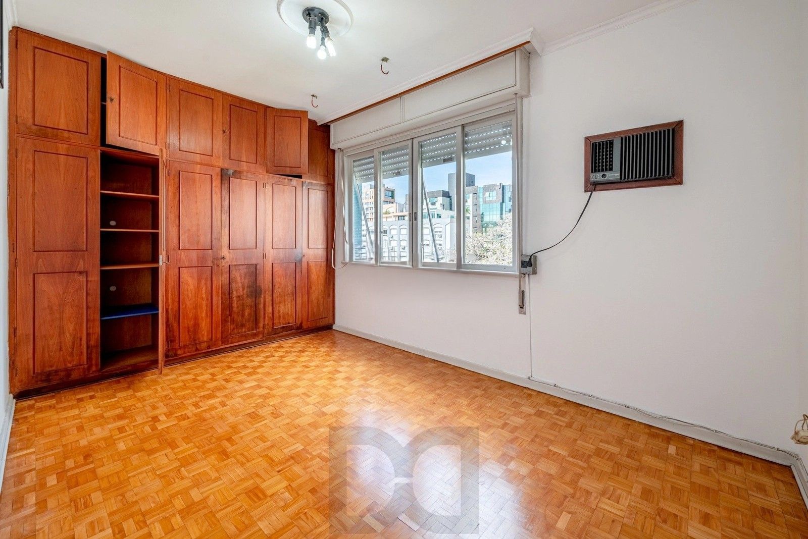 Excelente apartamento com 132m², 3 dormitórios e 2 vagas de garagem, no coração do bairro Menino Deus. — foto 20