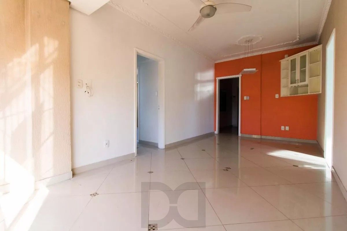 Ótimo apartamento no Menino Deus com 76,48m2 de área privativa, 3 dormitórios e 2 banheiros. — foto 2