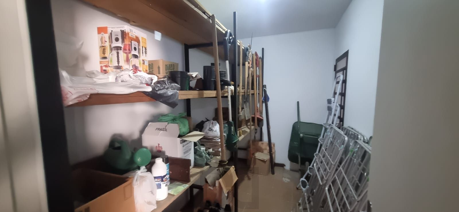 Ótima Residência com 3 dormitórios sendo 1suíte, no Bairro Ipanema. — foto 32