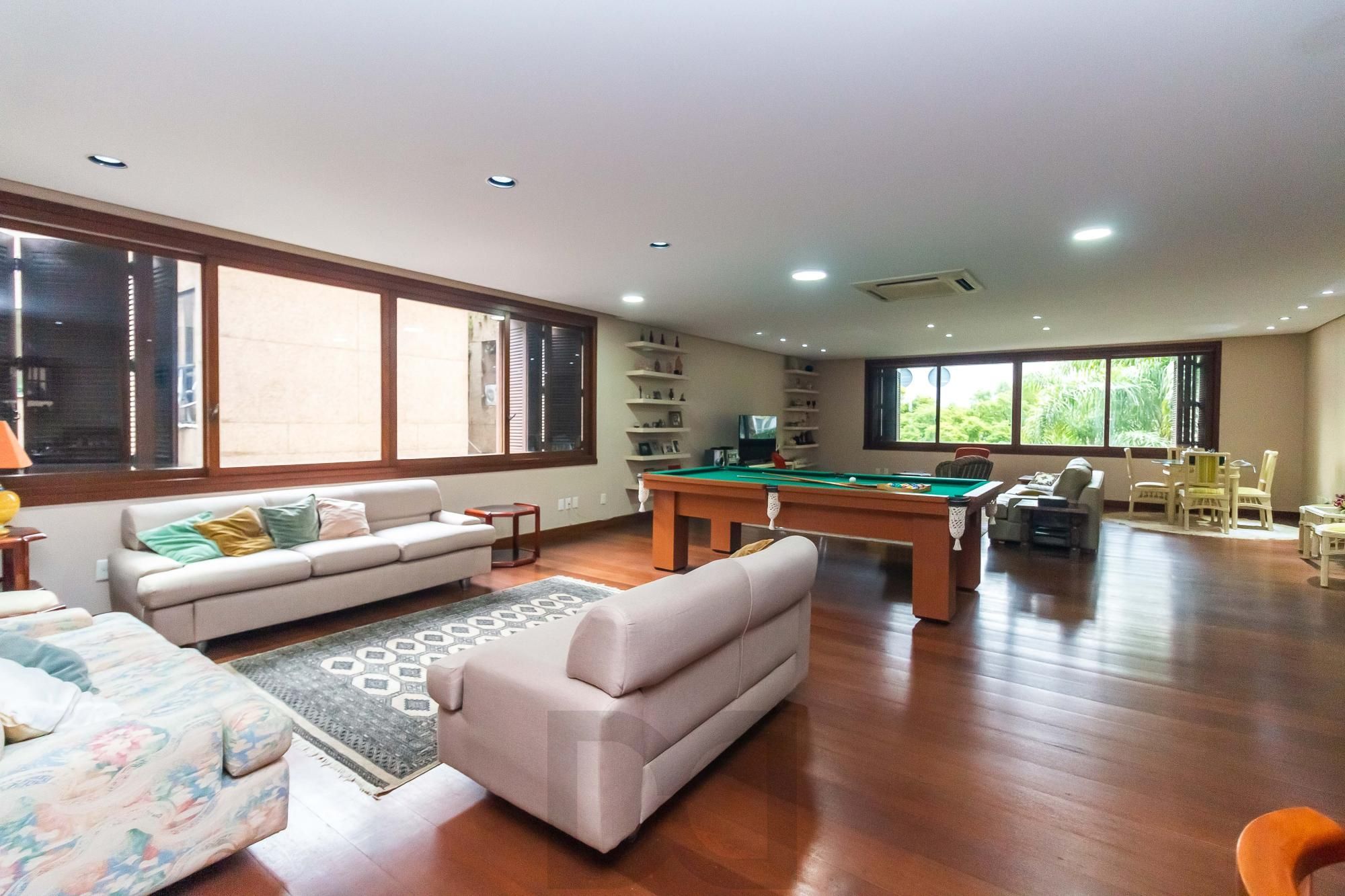 Maravilhoso apartamento no Bairro Moinhos de Vento com 4 dormitórios e 3 suítes. — foto 3