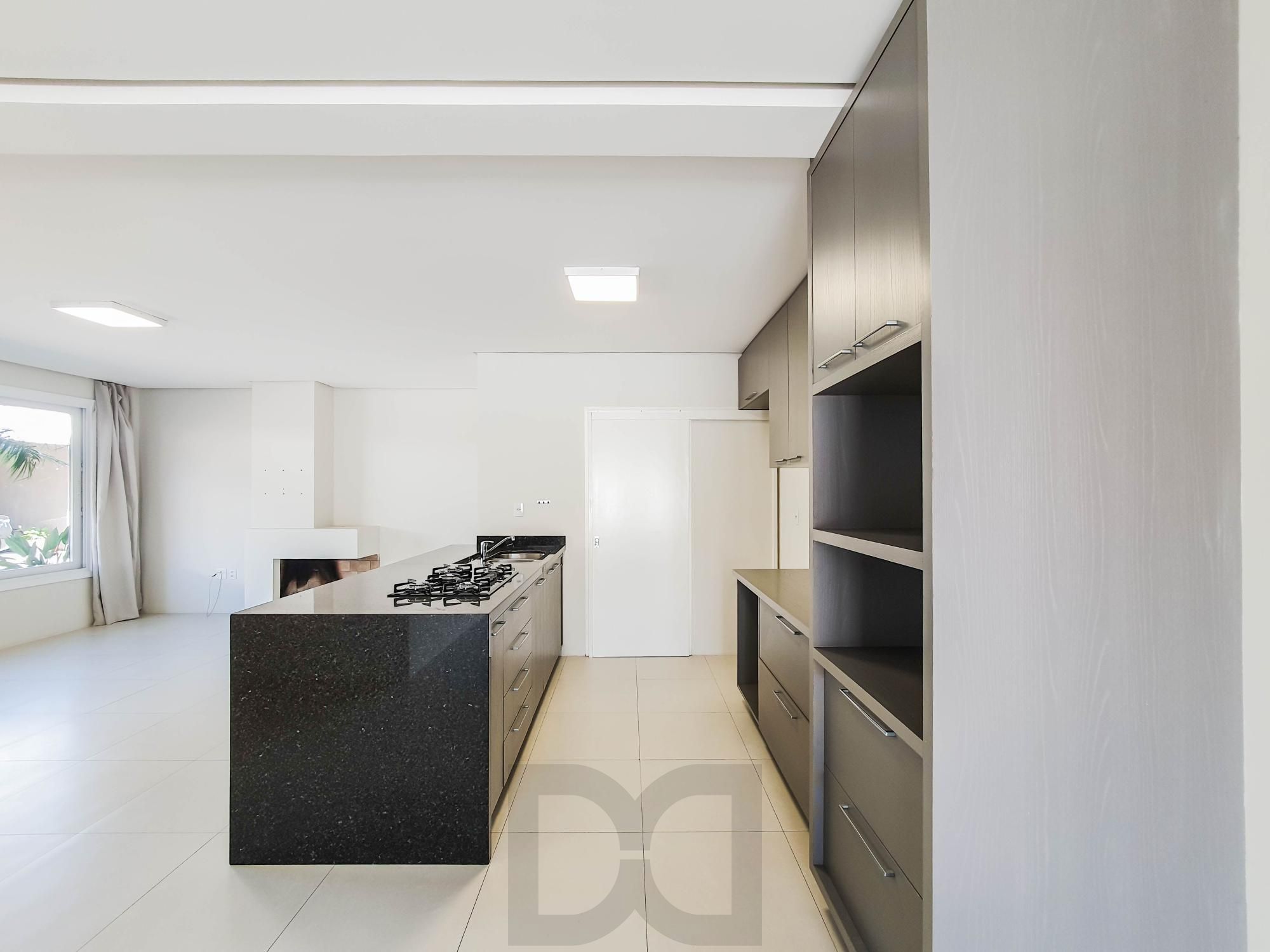 Linda casa condomínio, 3 suítes, piscina, 3 vagas cobertas. — foto 16
