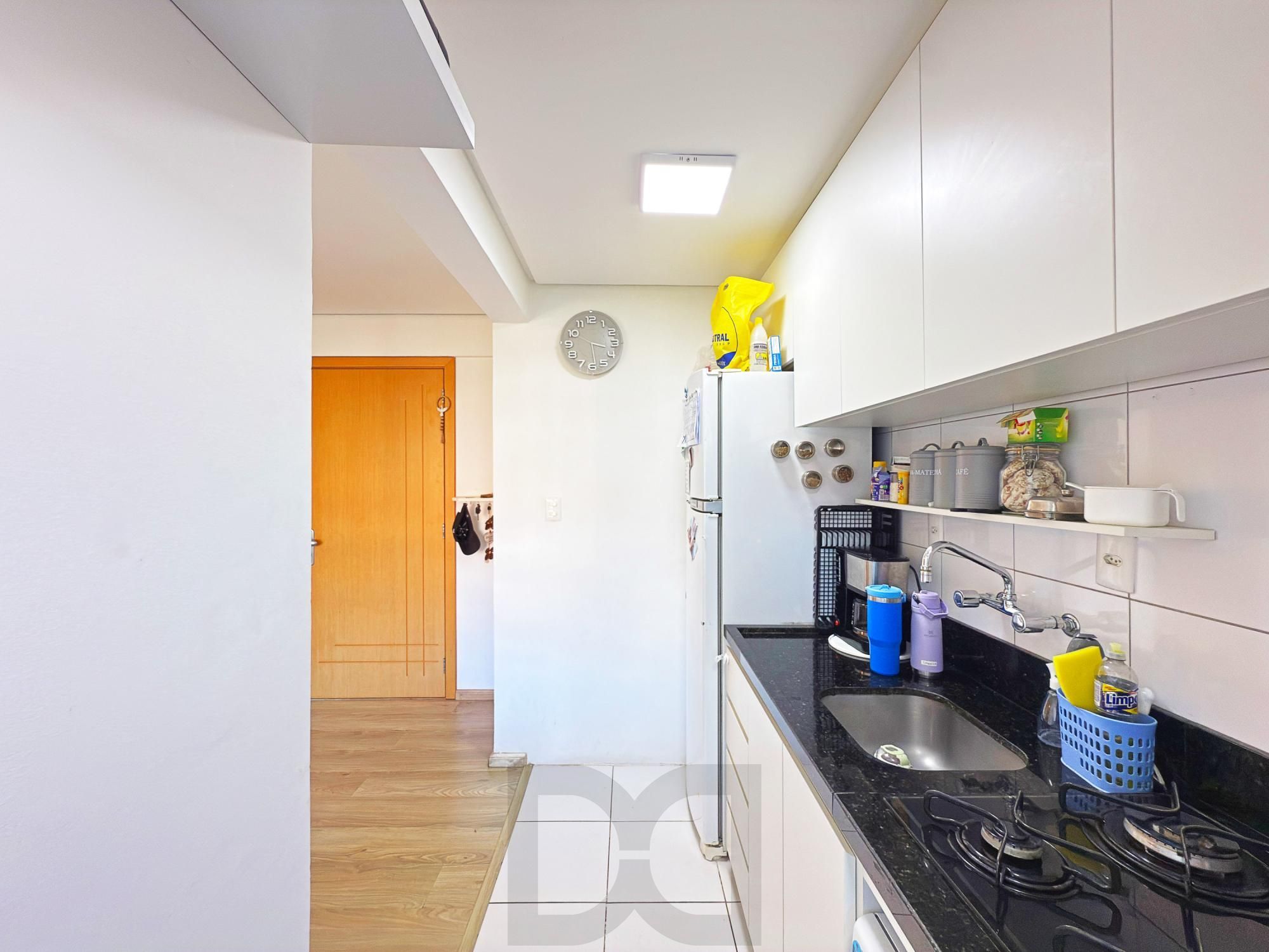 Apartamento com 2 dormitórios e 1 vaga coberta na Dea Coufal — foto 13