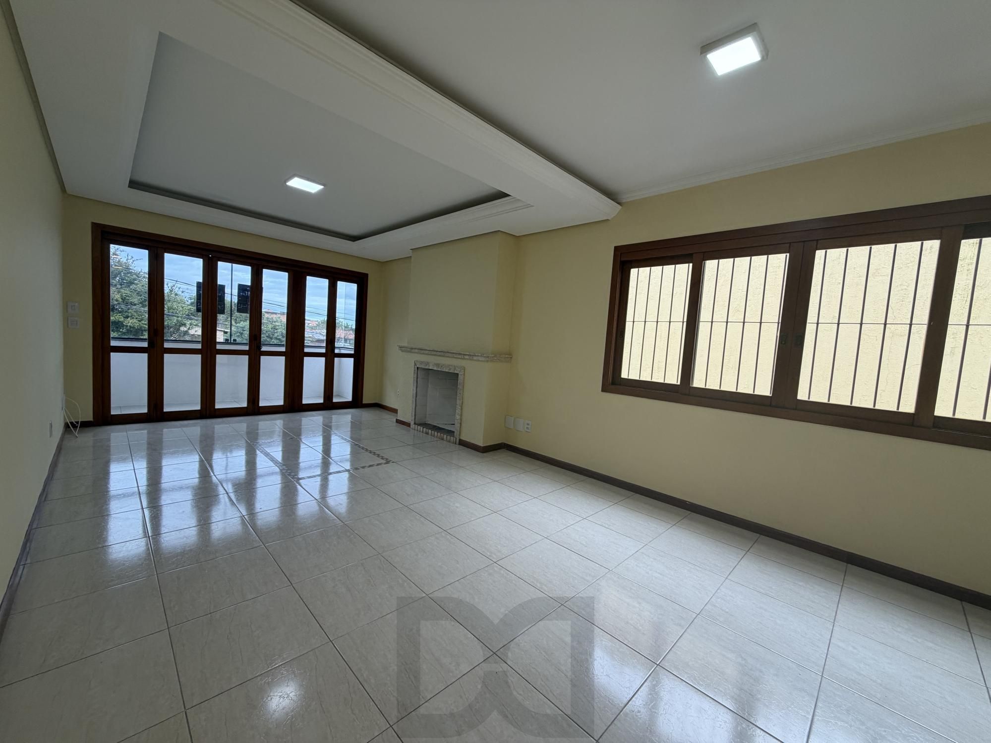 Apartamento Garden com 2 dormitórios, sendo 1 suíte, churrasqueira e lareira, 2 vagas de garagem cobertas. — foto 3