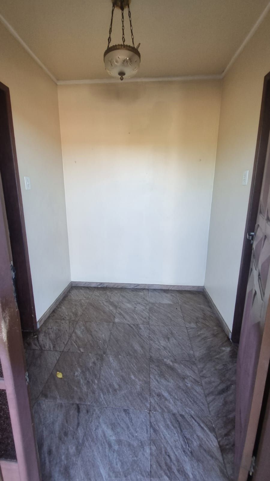 Ótima Residência com 5 dormitórios e 2 suítes. Bairro Santa Tereza. — foto 5