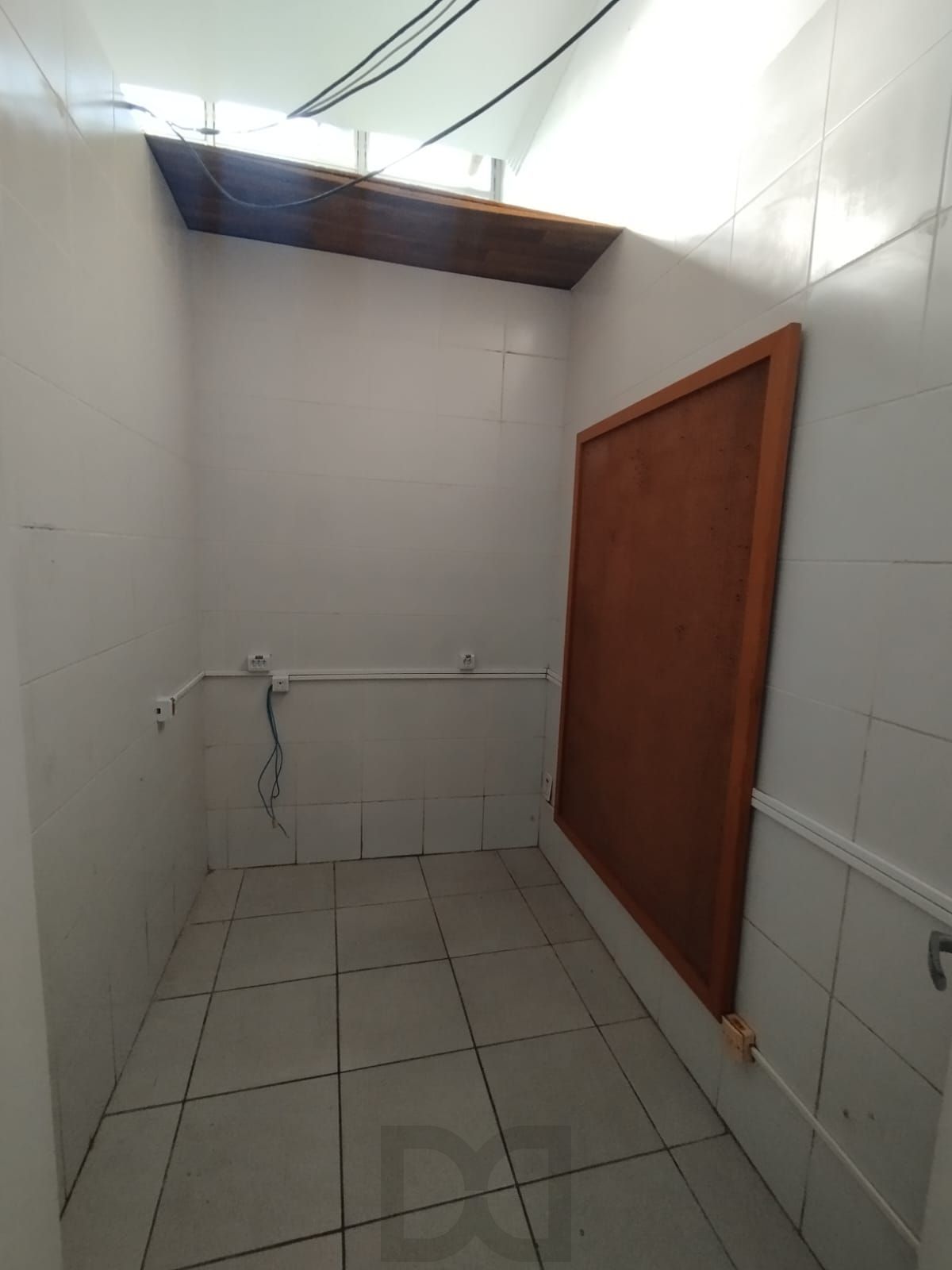 Loja na Tristeza com 360m², 17 vagas, 3 banheiros para locação. — foto 24