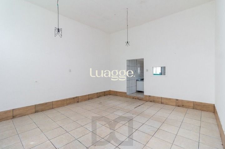 Loja para locação com 120m² de área total, sendo 114m² de área privativa.