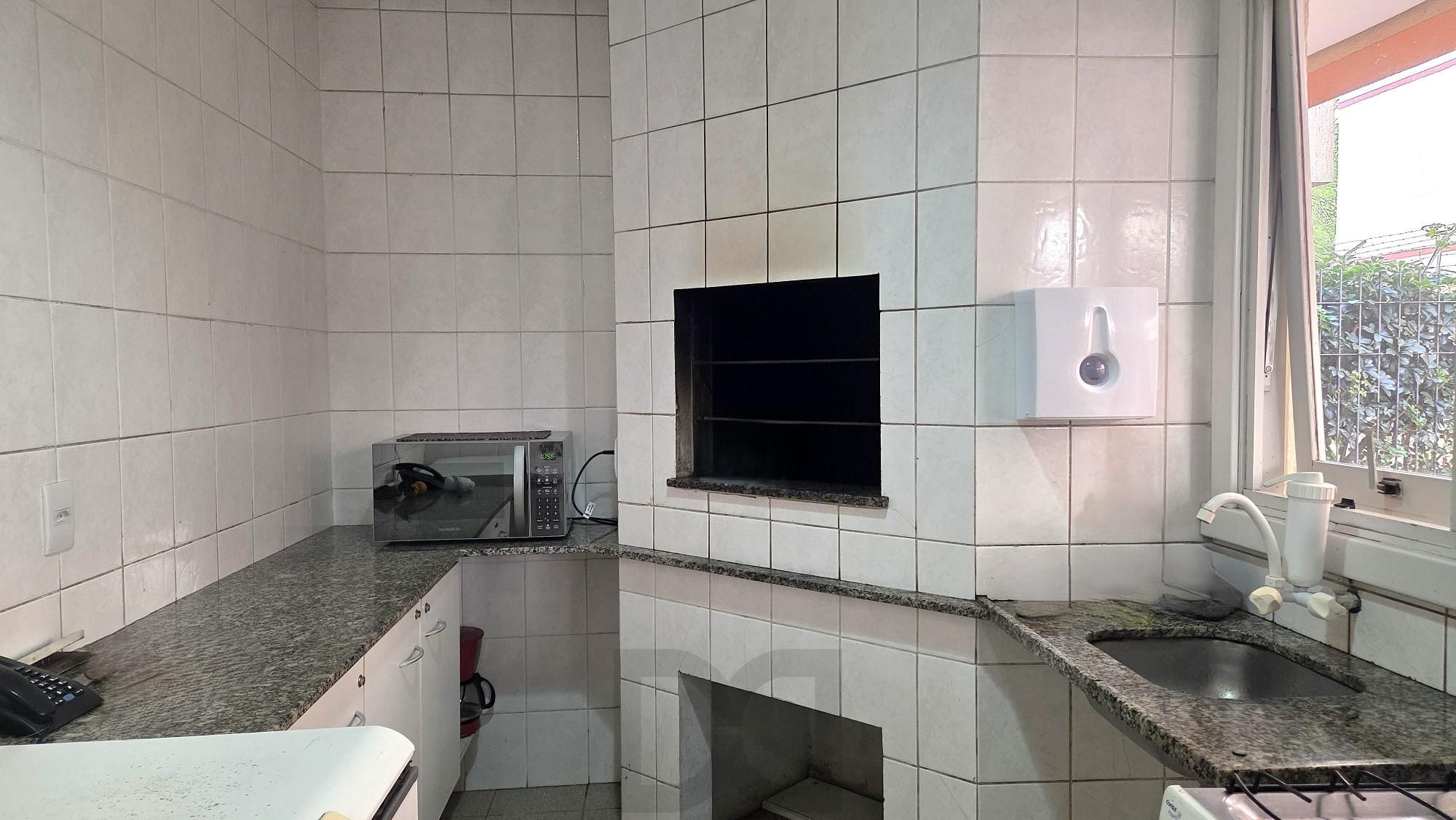 Belíssima cobertura com 153m2 de área privativa, com 3 dormitórios, um suíte e uma vaga de garagem. — foto 30