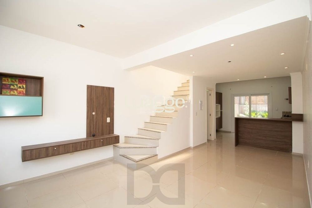 CASA RESIDENCIAL PARA LOCAÇÃO NO BAIRRO GUARUJA - 137M² ÁREA PRIVATIVA - 02 QUAR