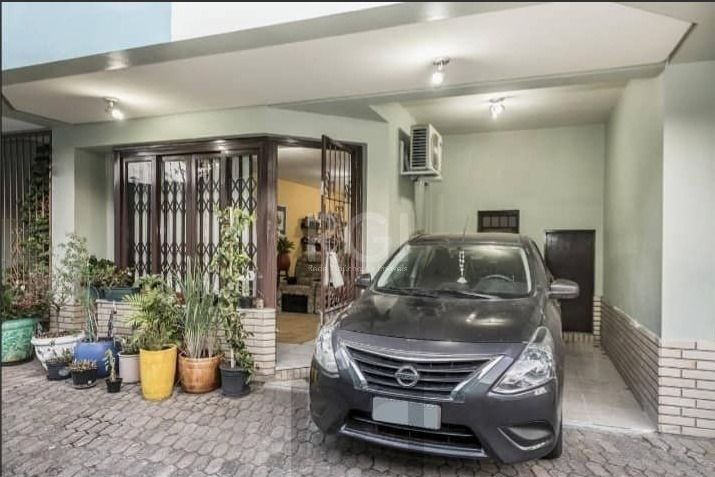 Casa em condomínio Fechado no Bairro Ipanema c/3 dormitórios. — foto 3
