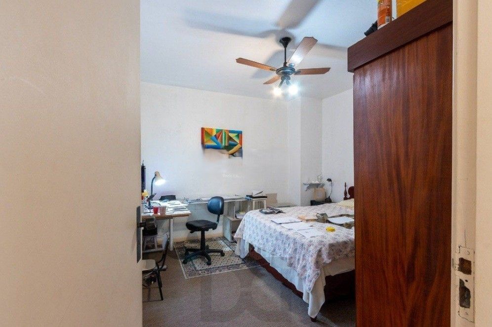 Excelente casa com 5 dormitórios, 2 suítes, 3 vagas de garagem e uma vista perene para o por do sol no Guaiba. — foto 43