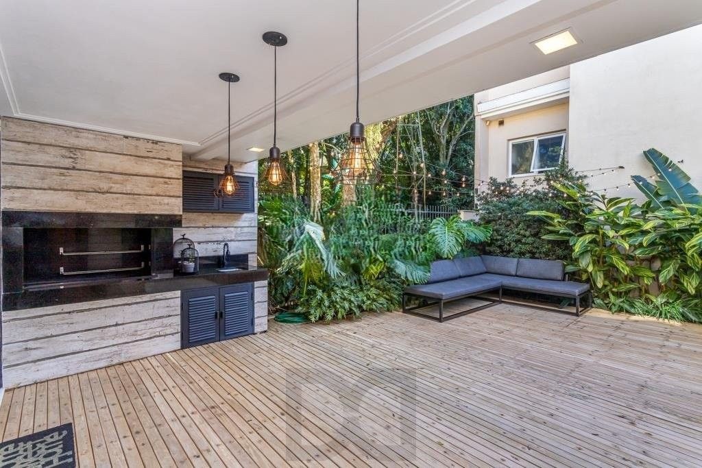 Casa em condomínio no Bairro Pedra Redonda de Alto Padrão construtivo. — foto 27