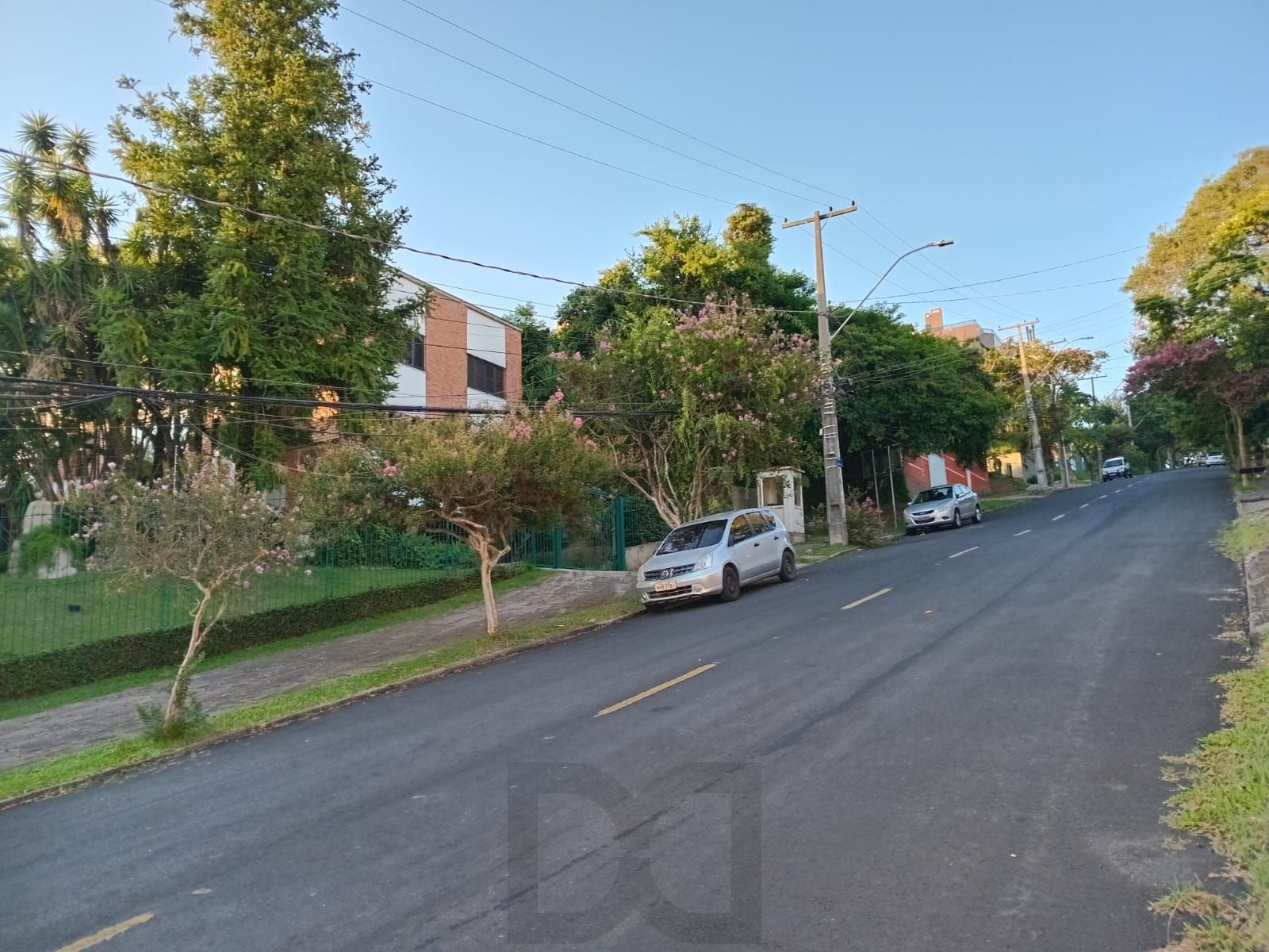 Ótimo apartamento Garden, 3 dormitórios, 1 suíte, lareira, sacada, no bairro Cristal. — foto 5