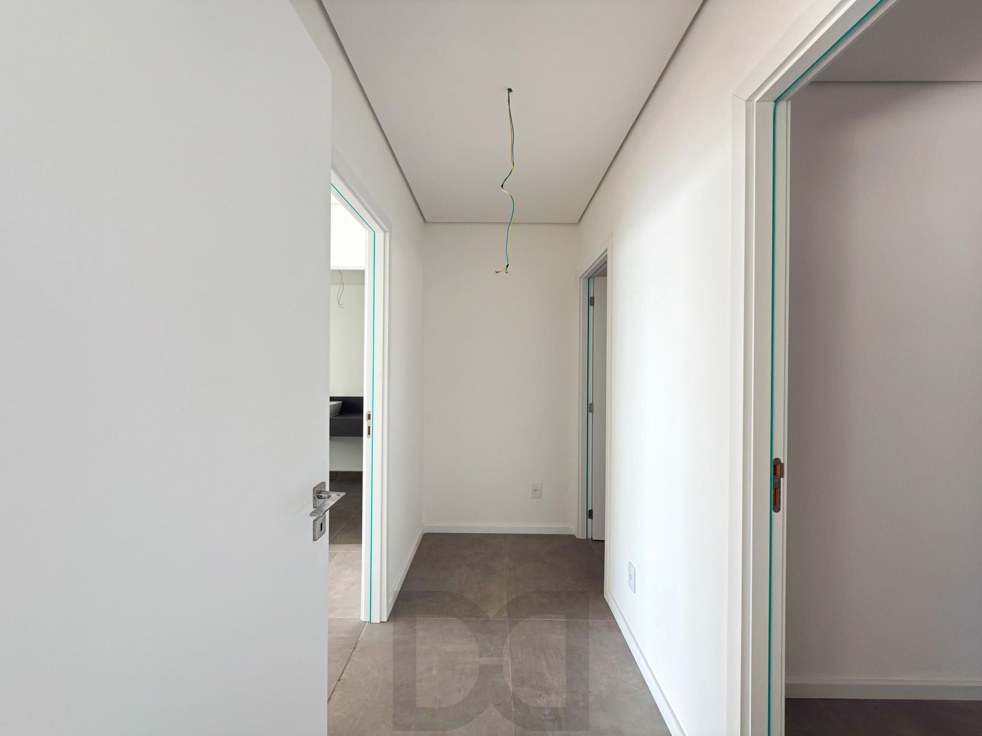 Belíssimo apartamento com 230,6m2, 3 suítes e 4 vagas de garagem. Projeto diferenciado e vista deslumbrante para o pôr do sol do Guaíba. — foto 33
