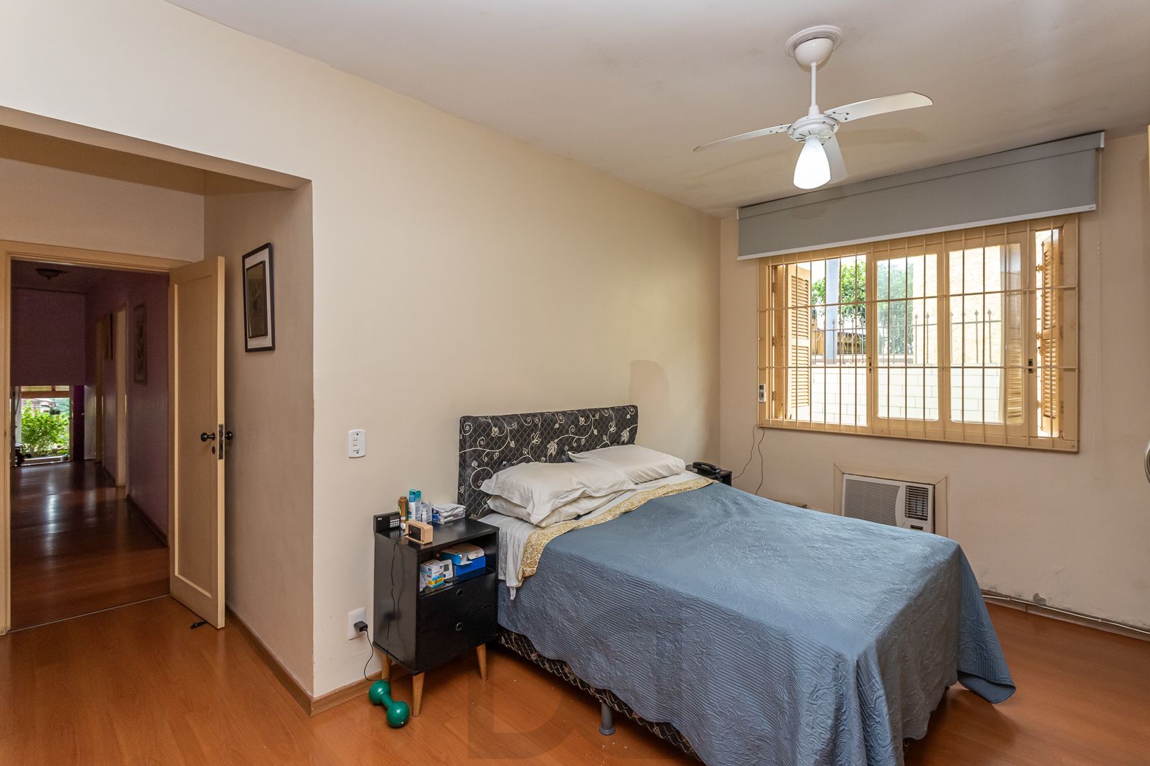 Excelente casa de dois pavimentos no bairro Ipanema, com 238m² de área privativa, 4 dormitórios, 1 suíte e 2 vagas de garagem. — foto 13