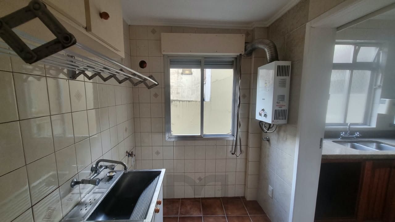 Ótimo apartamento 2 dormitórios, no Centro Histórico. — foto 24