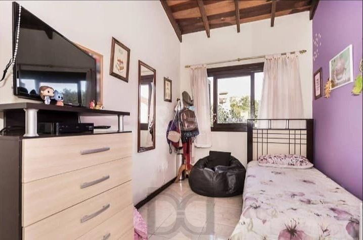 Casa em condomínio Fechado no Bairro Ipanema c/3 dormitórios. — foto 8