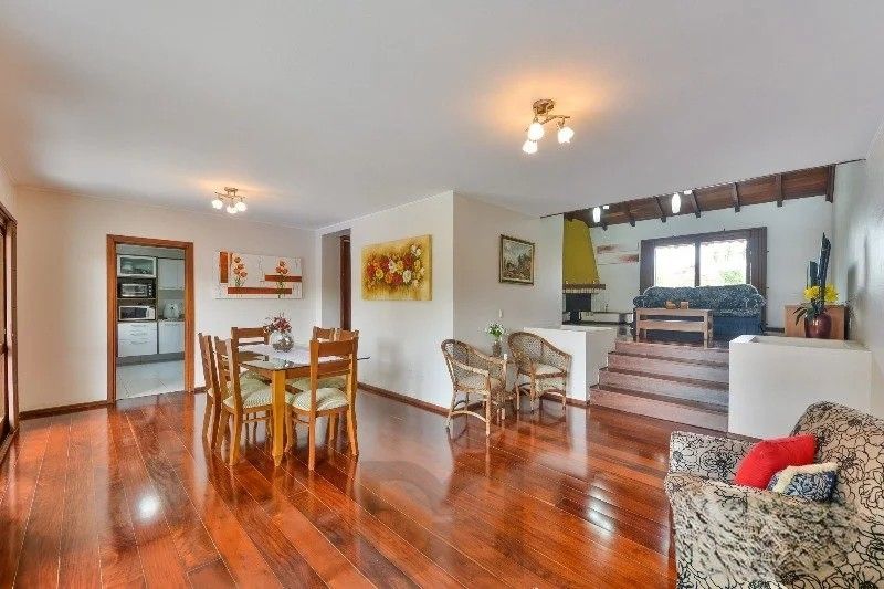 Casa à venda com 280m² | 3 dormitórios | 1 suíte | 2 vagas | Ipanema – Porto Alegre — foto 3