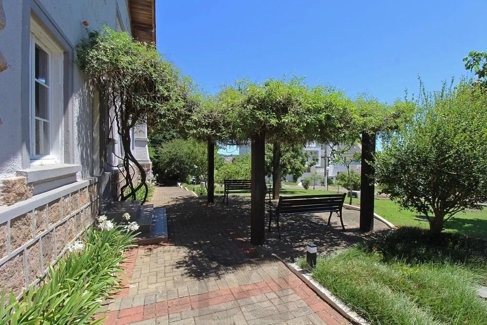 Apresentamos esta belíssima casa térrea 174m2 de área privativa, 3 suítes e 3 vagas de garagem, no Condomínio Altos do Lago. — foto 44