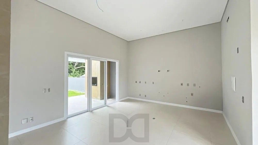 Apresentamos esta belíssima casa térrea 174m2 de área privativa, 3 suítes e 3 vagas de garagem, no Condomínio Altos do Lago. — foto 26