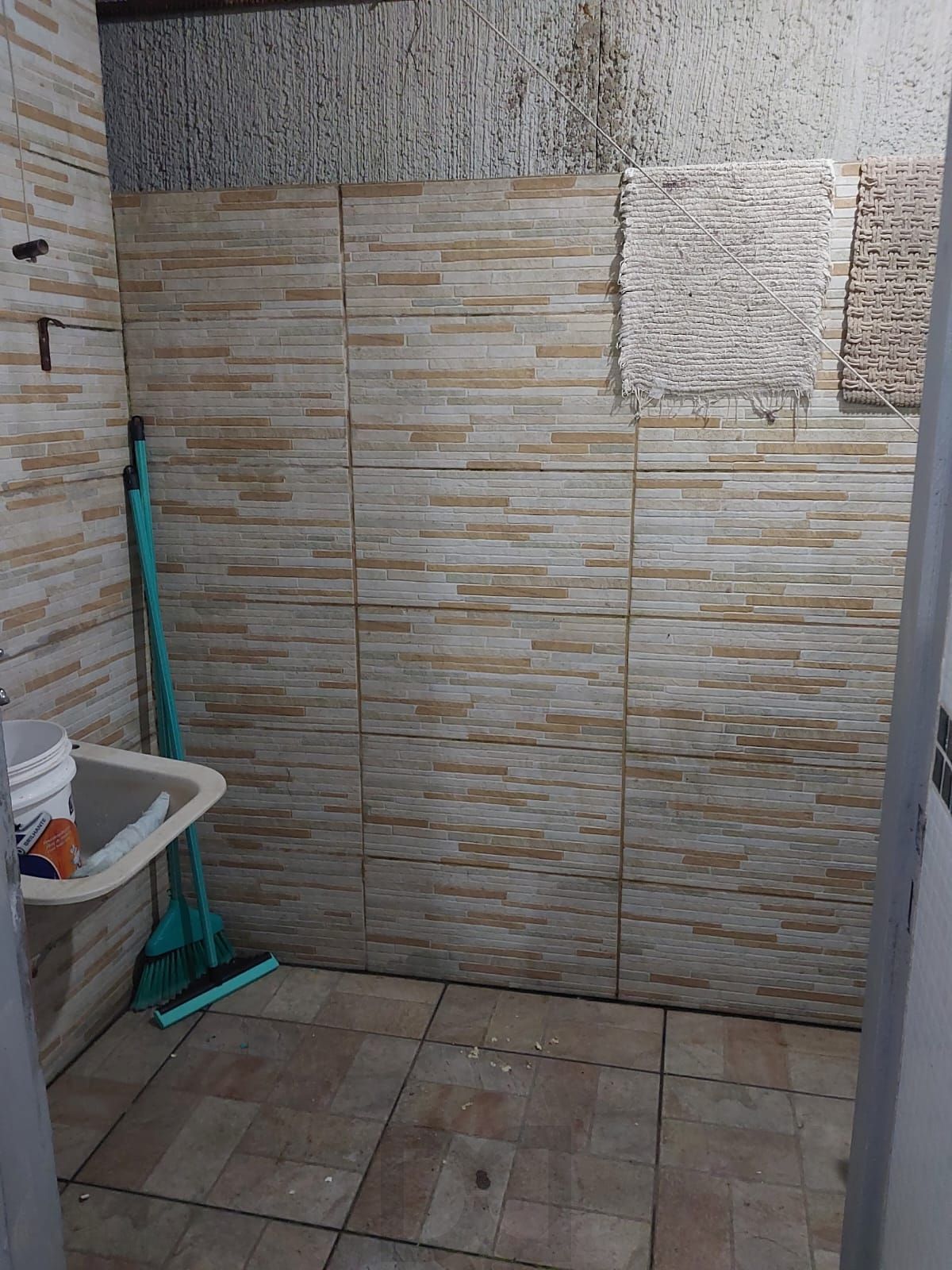 Sobrado em condomínio no bairro Vila Nova com 2 dormitórios, sendo 1 suíte. — foto 13