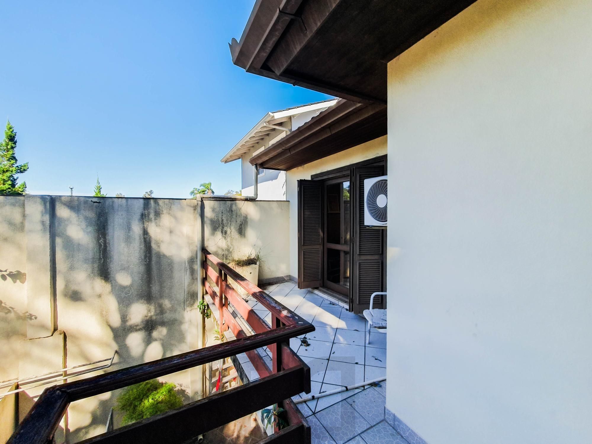 Linda e Ampla Casa com 4 dormitórios no Bairro Ipanema. — foto 34