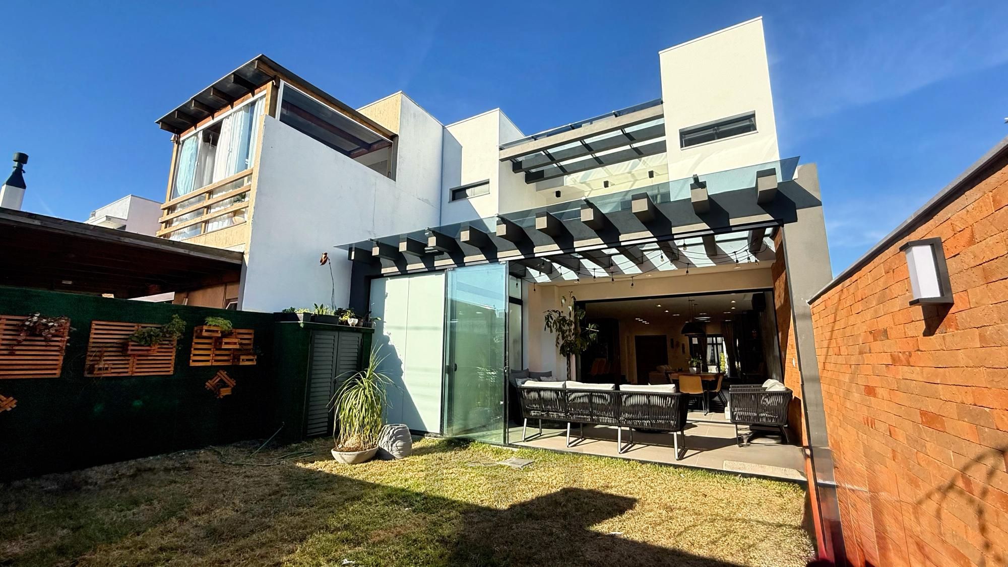 Casa Condominio Villa Amalfi - 157 m², 3 dormitórios, sendo 1 suíte, 2 vagas — foto 2
