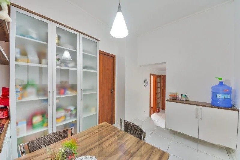 Casa à venda com 280m² | 3 dormitórios | 1 suíte | 2 vagas | Ipanema – Porto Alegre — foto 13