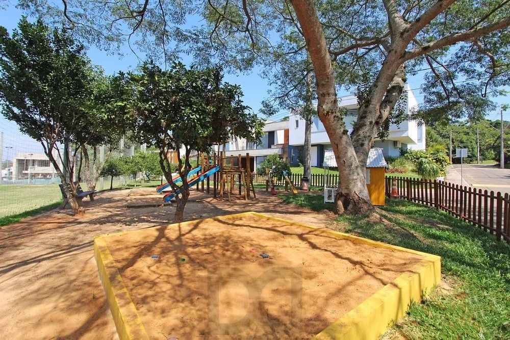 Apresentamos esta belíssima casa térrea 174m2 de área privativa, 3 suítes e 3 vagas de garagem, no Condomínio Altos do Lago. — foto 36