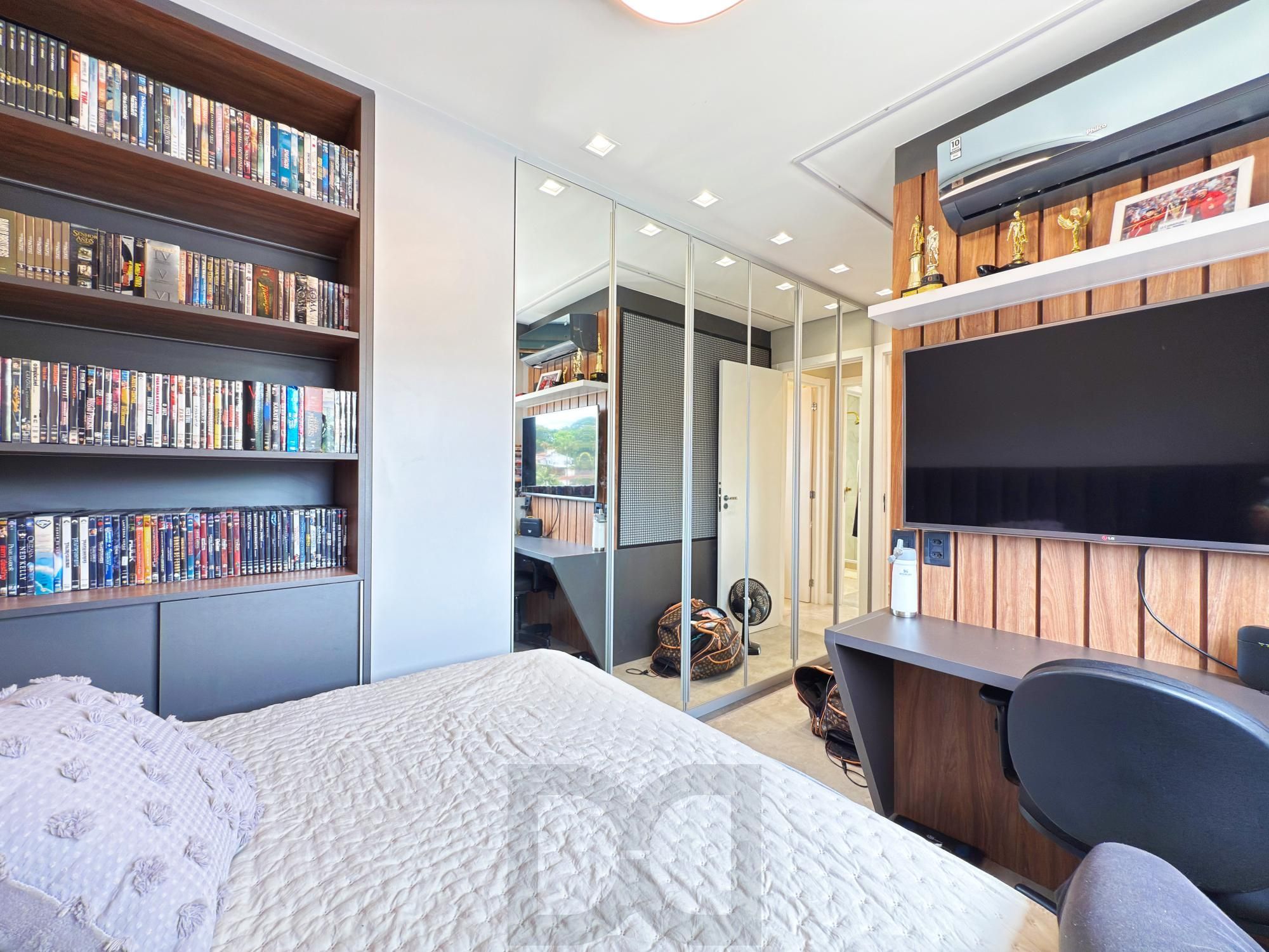 Apartamento semimobiliado no Cristal — foto 28