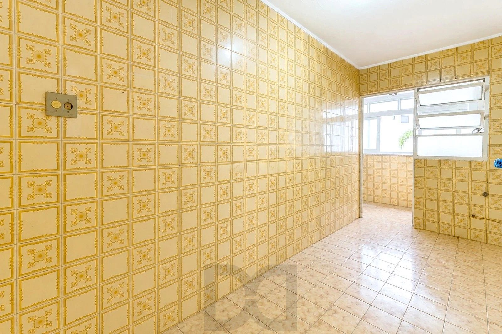 Excelente apartamento em localização privilegiada, na Avenida Dr. Nilo Peçanha com 2 dormitórios, 2 banheiros e 1 vaga de garagem. — foto 6