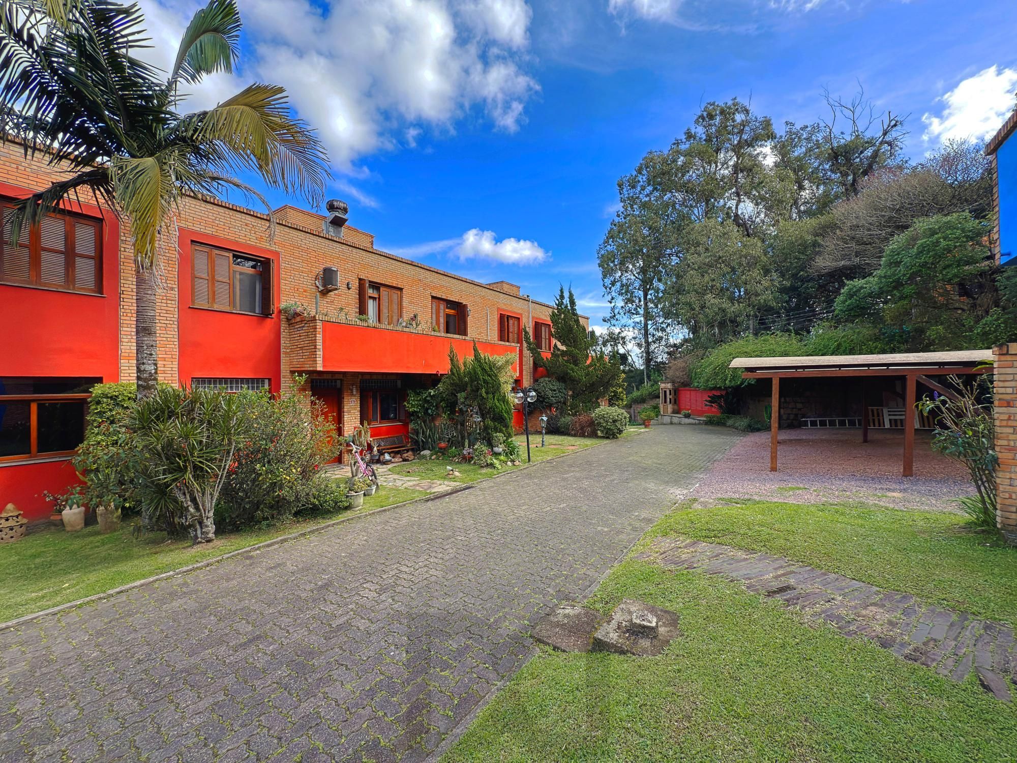Casa em Condomínio  | 3 Dormitórios, Suíte, Lareira e Churrasqueira — foto 53